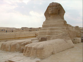 picture of the great sphinx seen on diagonal