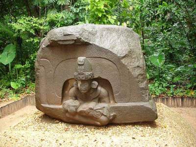 [image: Olmec stone altar]